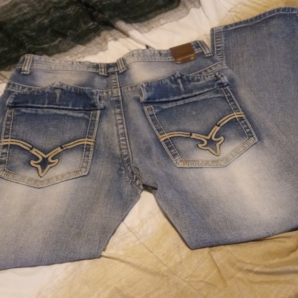 Jeans - Picture 2 of 4